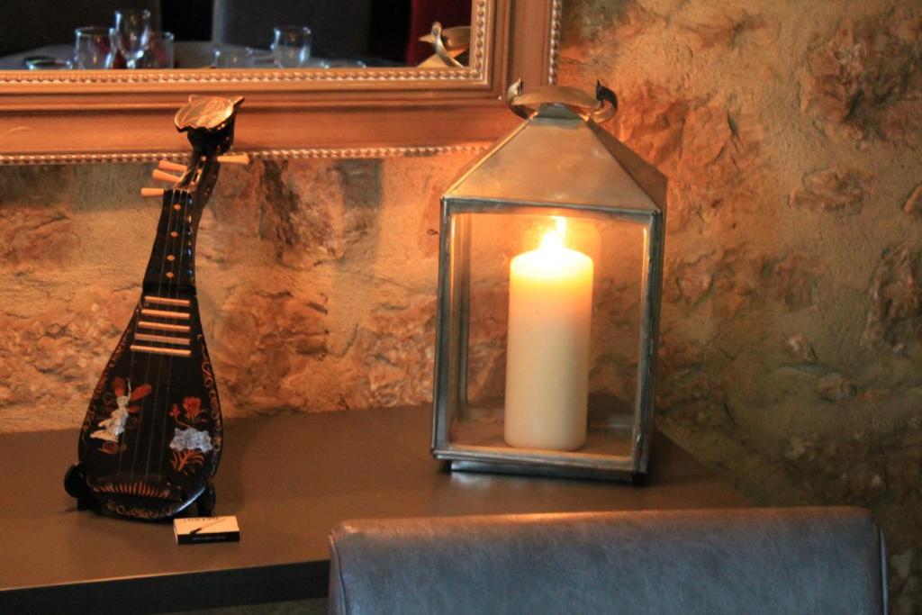 Logis Hotels- Auberge De La Tour - Hotel Et Restaurant Sauzet  Екстер'єр фото